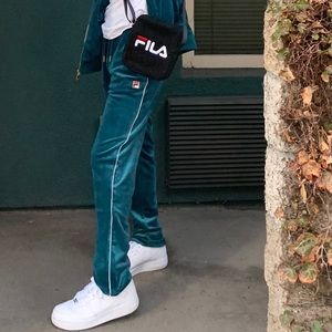 Meet your Posher, Isaias